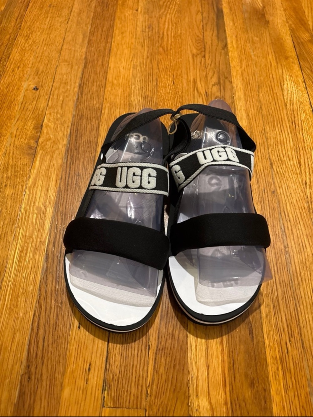 UGG big kids Black and White Logo Strap Sandals new